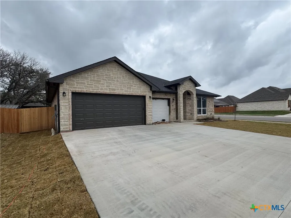 1301 Rylee Lane Salado, TX 76571