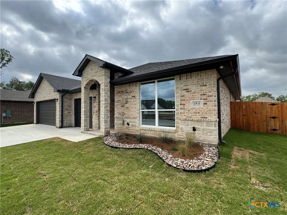 1301 Rylee Lane Salado, TX 76571