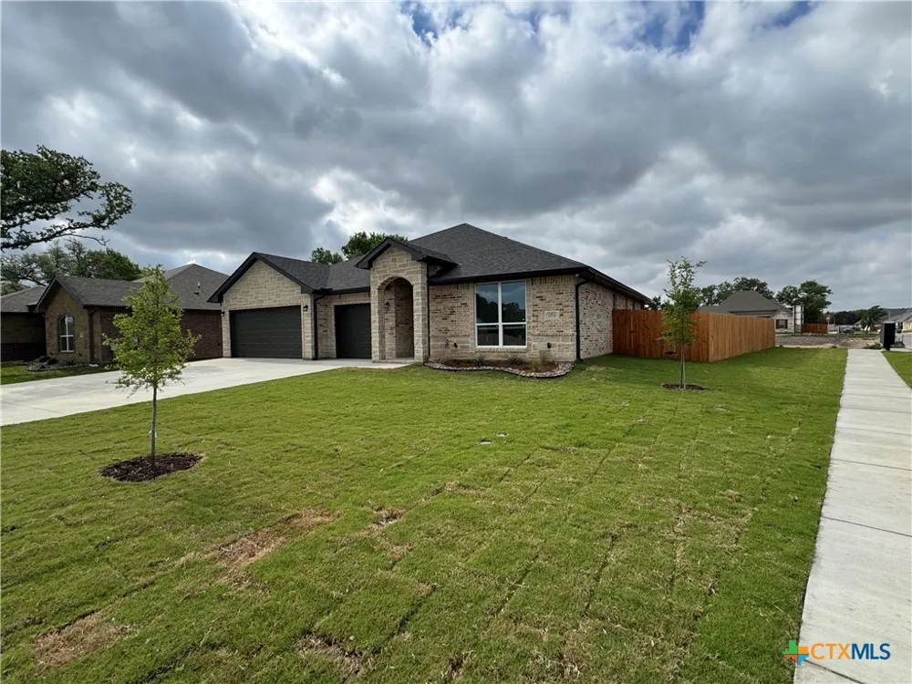 1301 Rylee Lane Salado, TX 76571