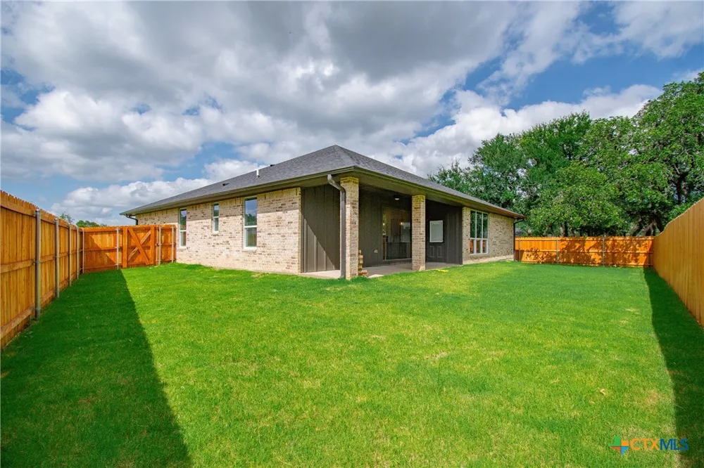 1301 Rylee Lane Salado, TX 76571