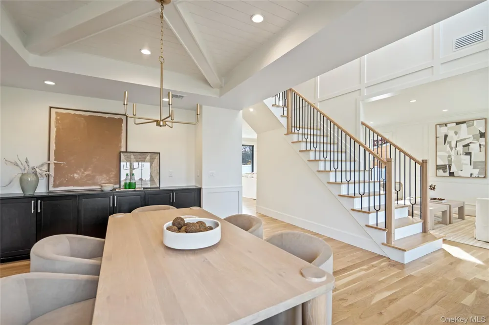 908 Maple Lane East Meadow, NY 11554