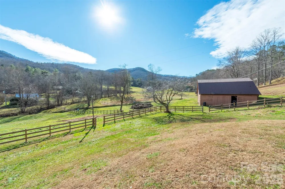 366 Dix Creek #2 Road Leicester, NC 28748