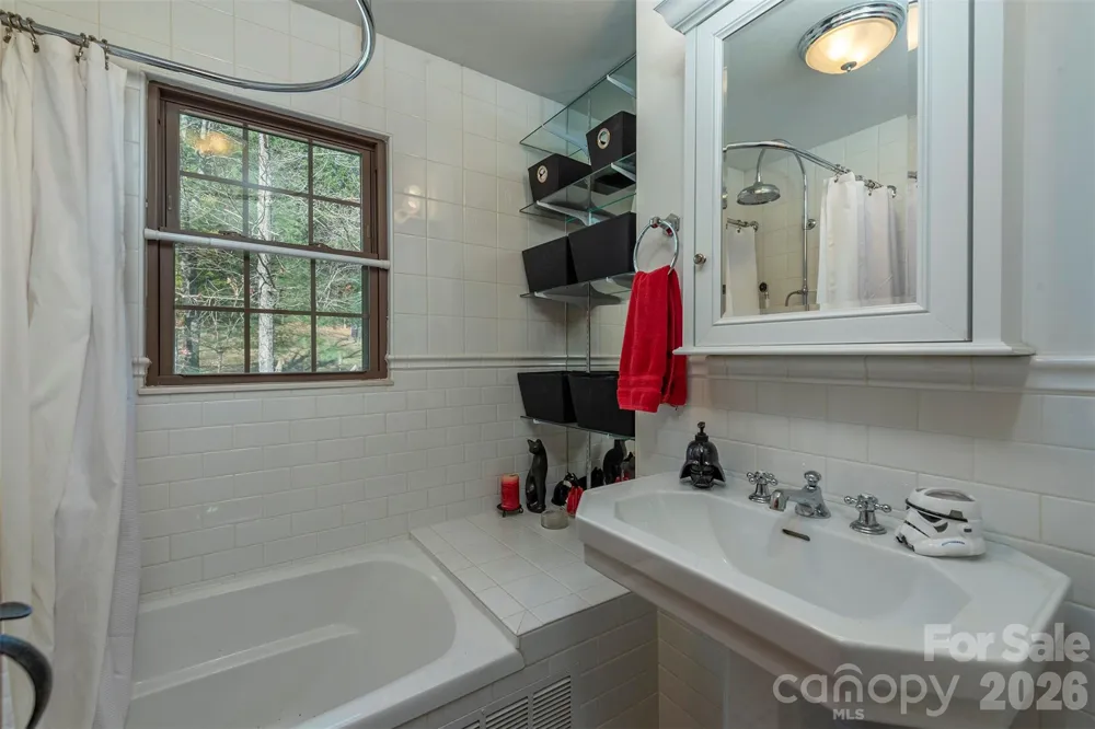 366 Dix Creek #2 Road Leicester, NC 28748
