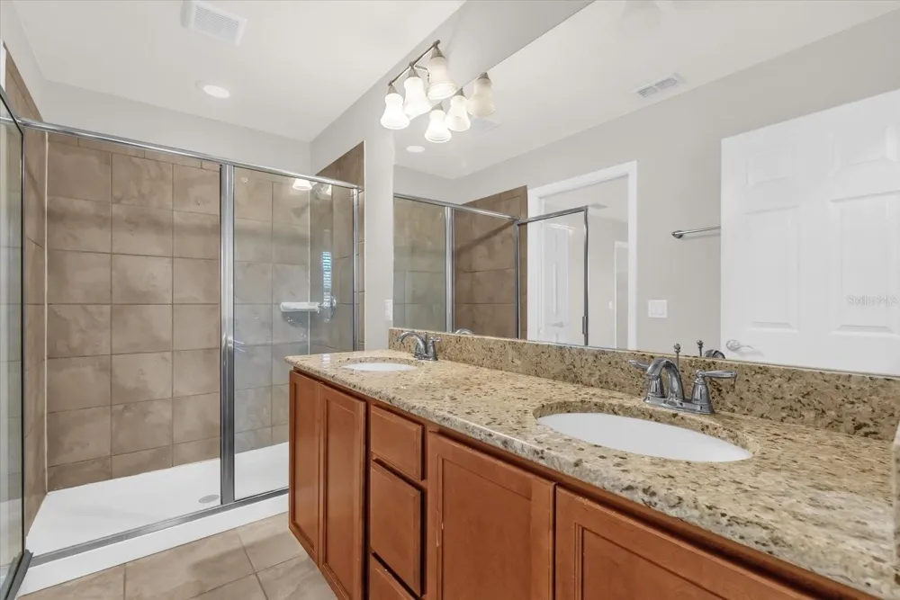 11932 LORENZA LANE Orlando, FL 32827