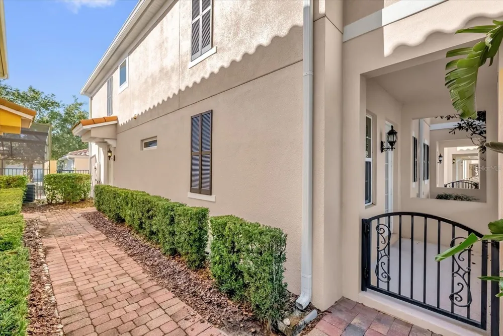 11932 LORENZA LANE Orlando, FL 32827