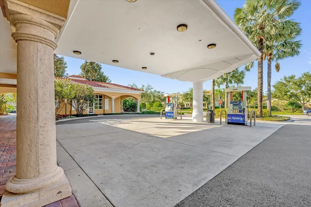 11932 LORENZA LANE Orlando, FL 32827
