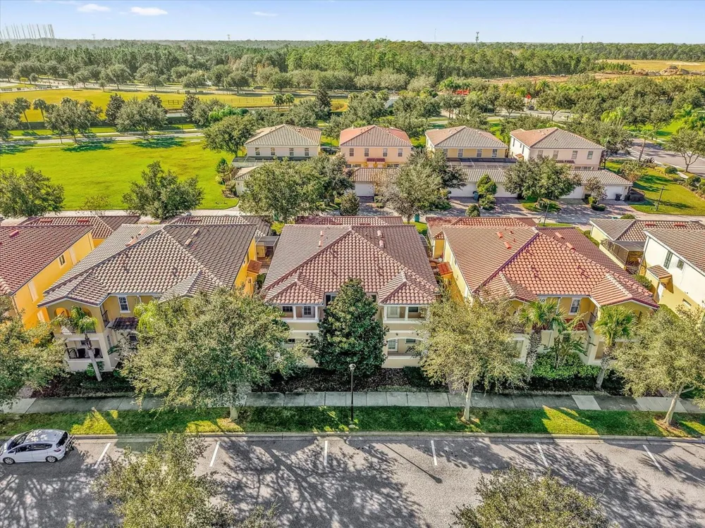 11932 LORENZA LANE Orlando, FL 32827