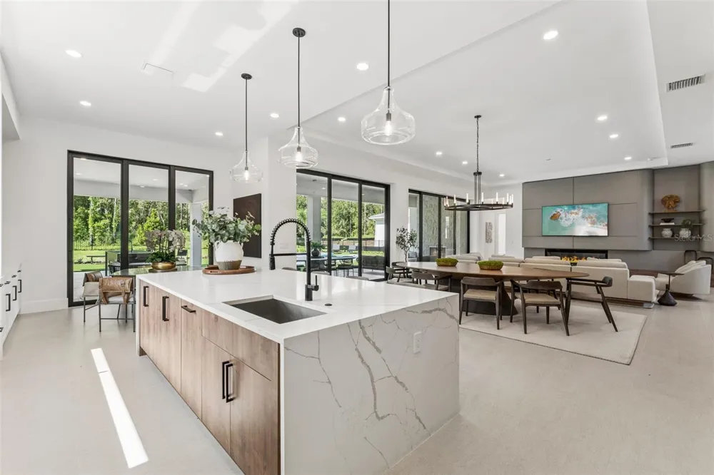 15544 PENDIO DRIVE Bella Collina, FL 34756