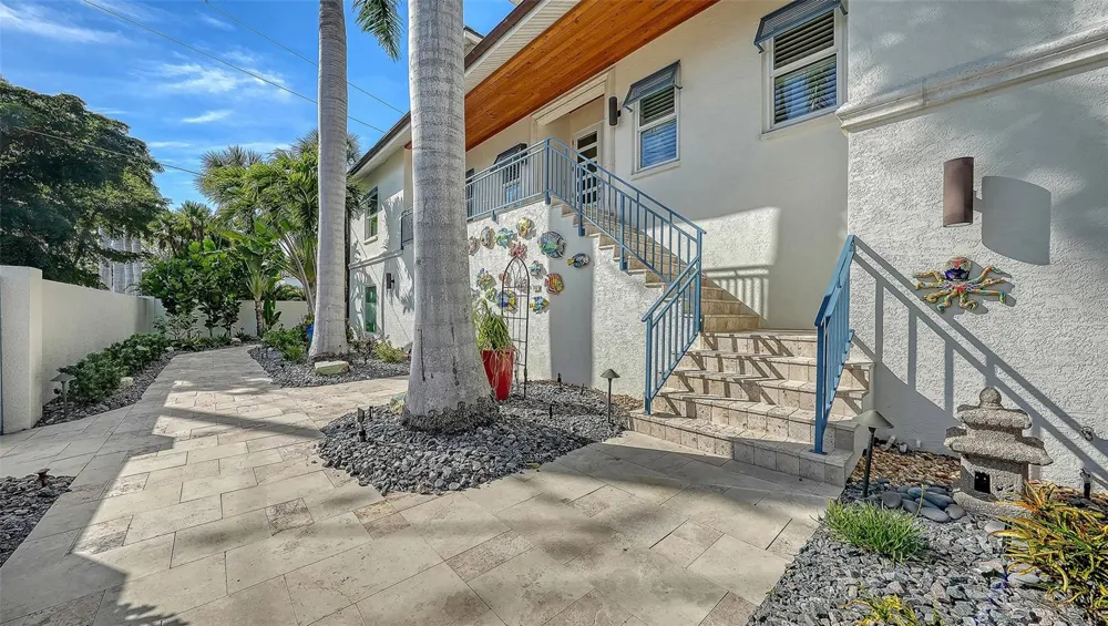 345 MADISON DRIVE Sarasota, FL 34236