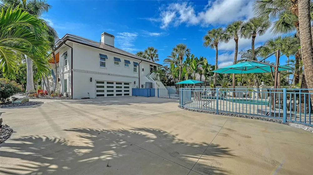 345 MADISON DRIVE Sarasota, FL 34236