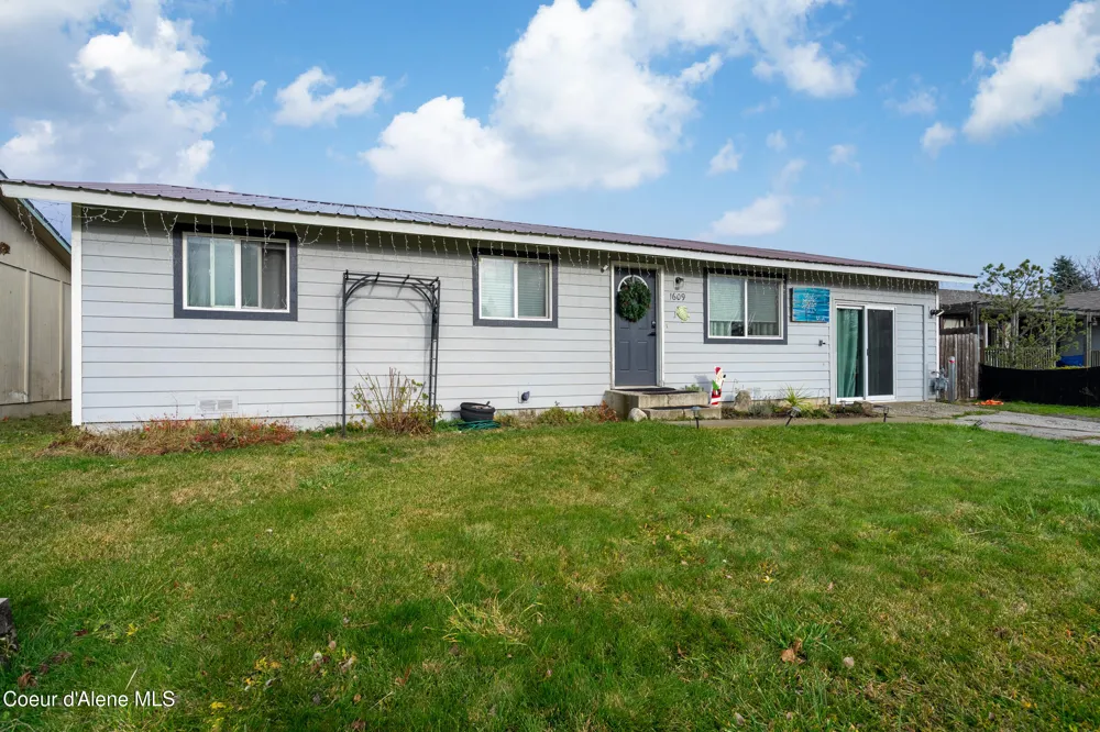 1609 E Park Lane Post Falls, ID 83854
