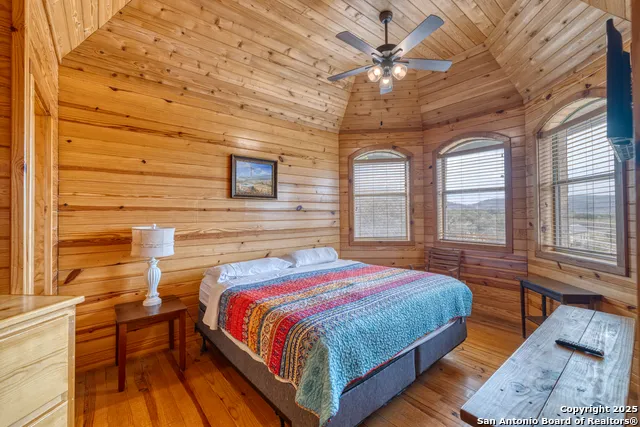 241 Mountain Laurel Concan, TX 78838