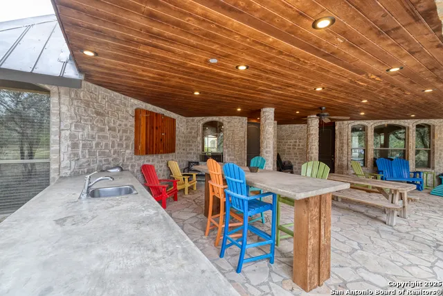 241 Mountain Laurel Concan, TX 78838