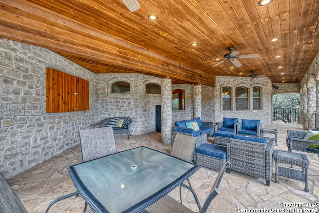 241 Mountain Laurel Concan, TX 78838