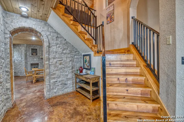 241 Mountain Laurel Concan, TX 78838