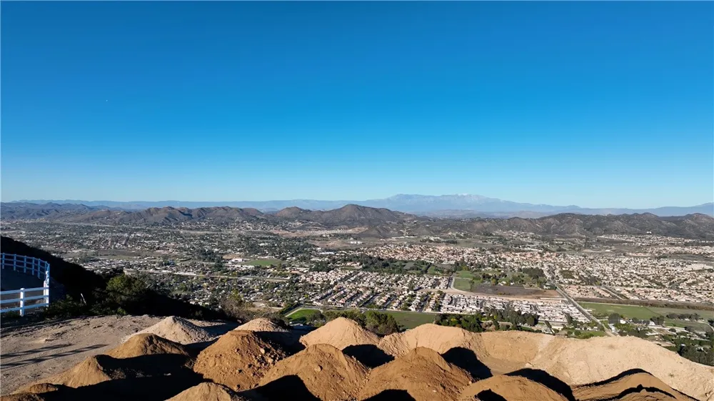 37553 Via Vista Grande Murrieta, CA 92562