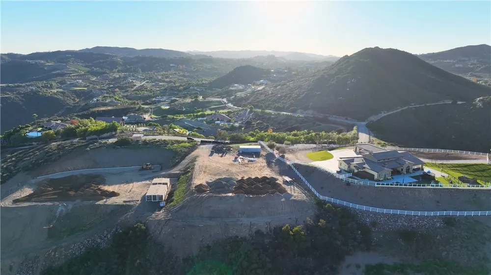 37553 Via Vista Grande Murrieta, CA 92562