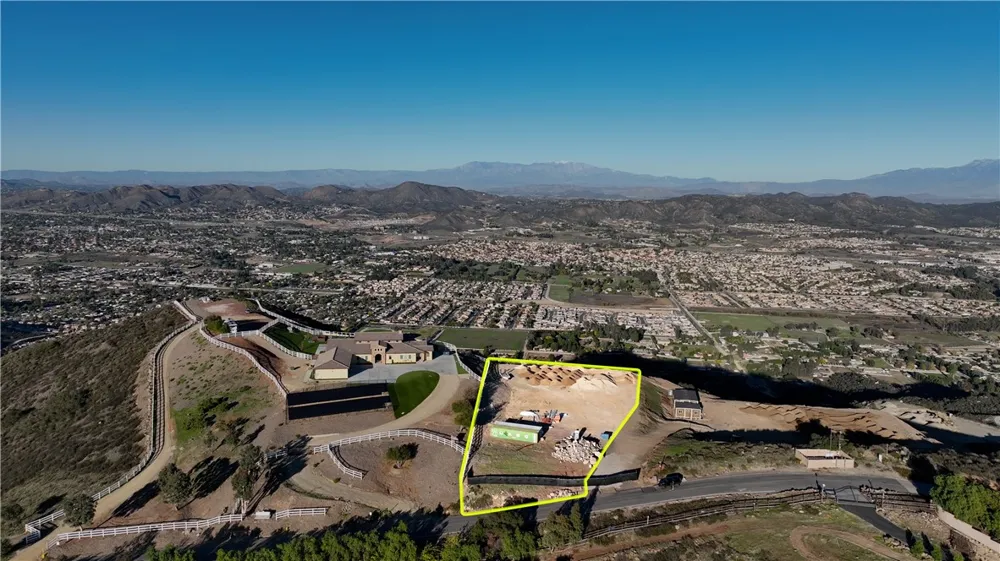 37553 Via Vista Grande Murrieta, CA 92562