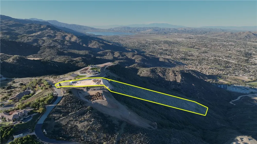 37553 Via Vista Grande Murrieta, CA 92562