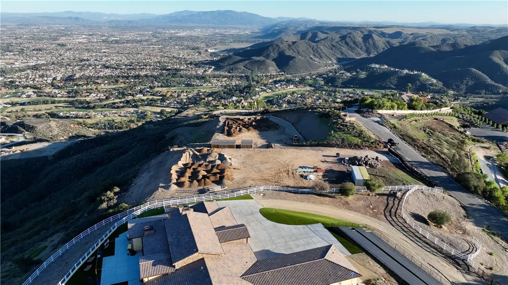 37553 Via Vista Grande Murrieta, CA 92562