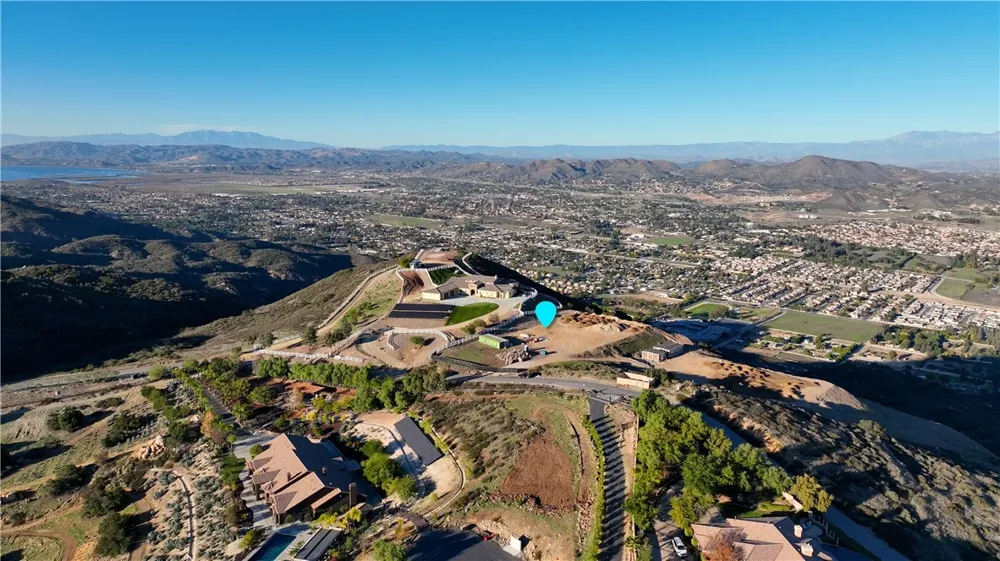 37553 Via Vista Grande Murrieta, CA 92562