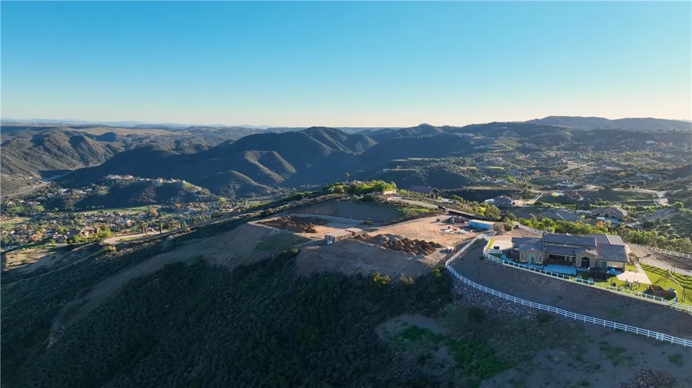 37553 Via Vista Grande Murrieta, CA 92562