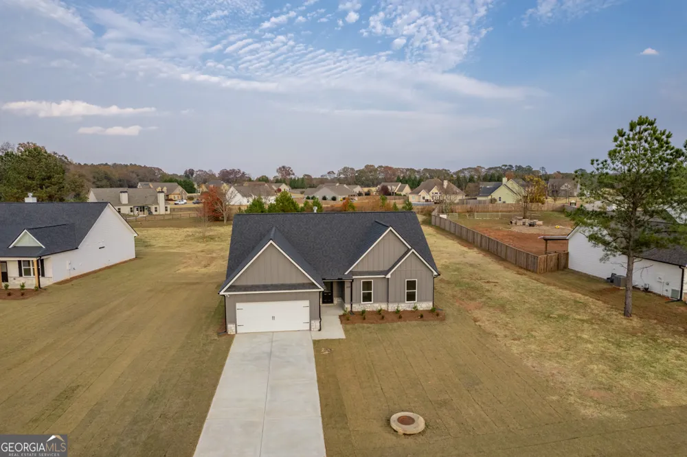 205 Squirrel RUN Good Hope, GA 30641