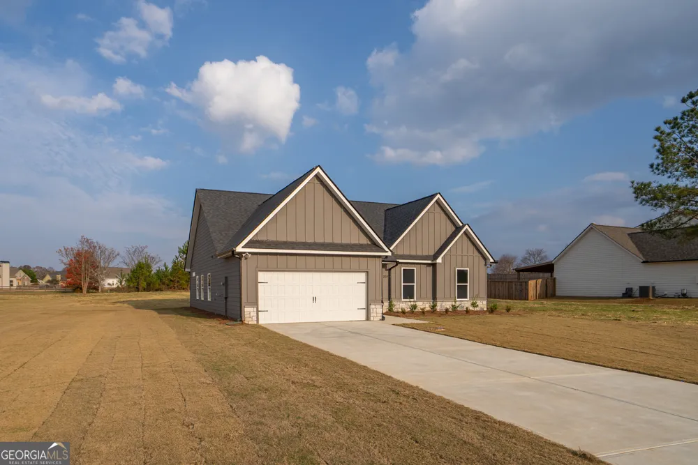 205 Squirrel RUN Good Hope, GA 30641