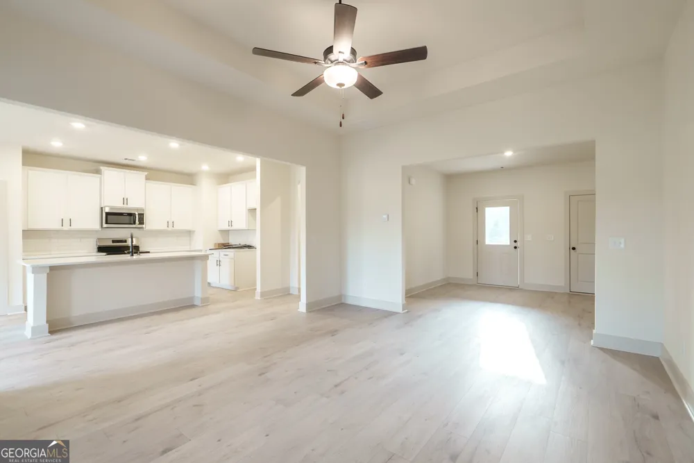 205 Squirrel RUN Good Hope, GA 30641