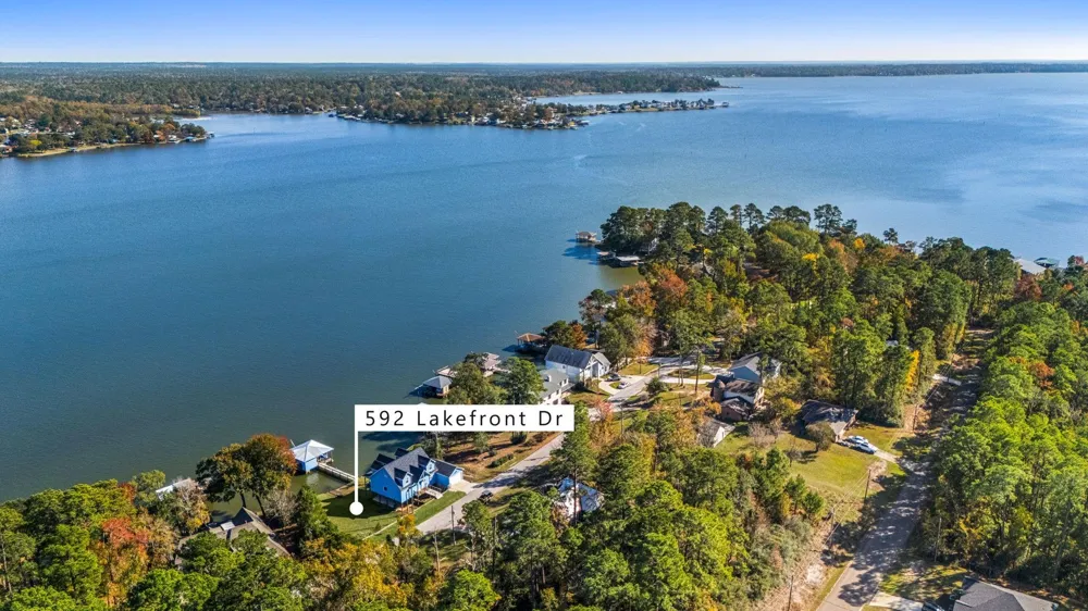 592 Lakefront Drive Onalaska, TX 77360