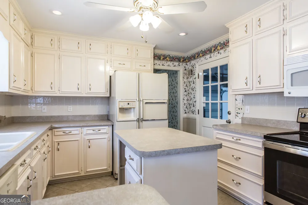 402 Preston ST Waycross, GA 31501