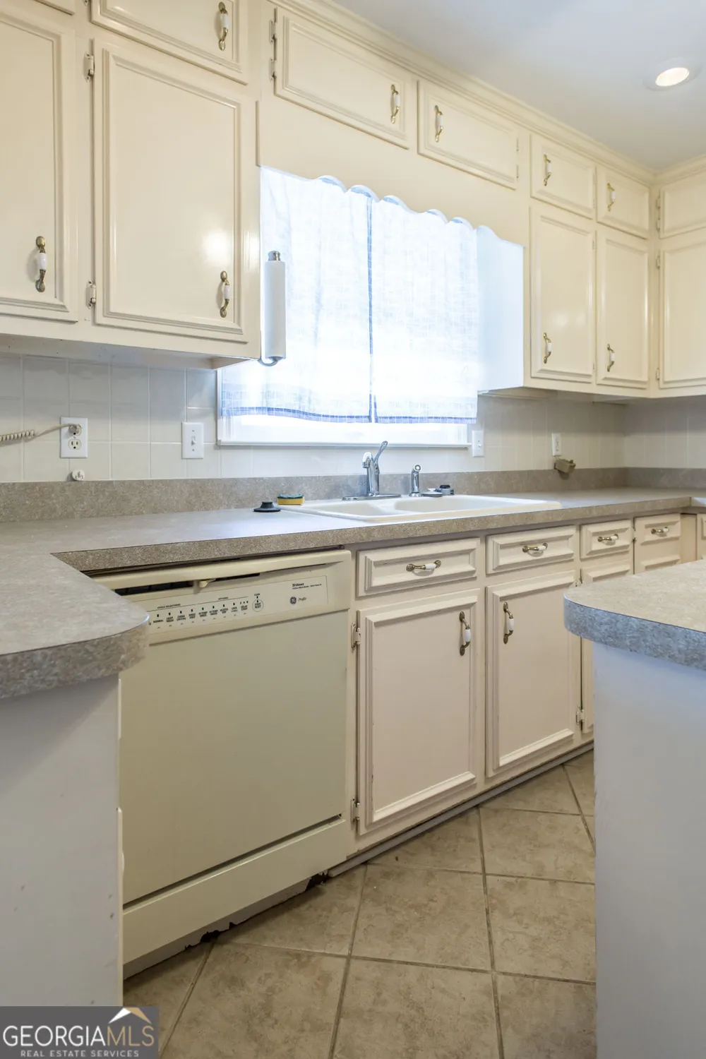 402 Preston ST Waycross, GA 31501