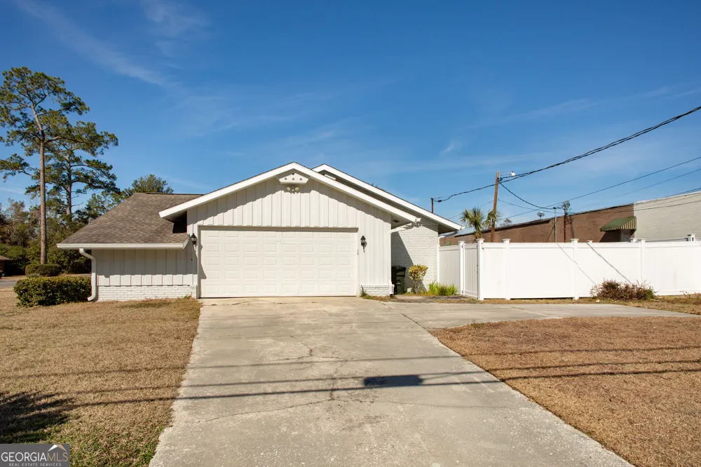 402 Preston ST Waycross, GA 31501