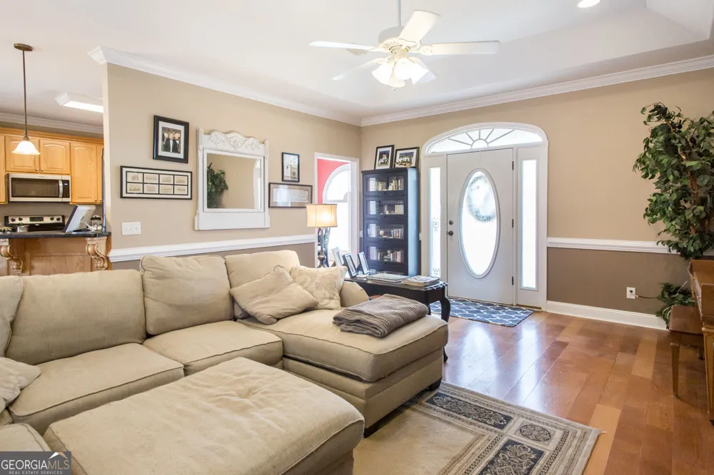 851 Carriage LN Waycross, GA 31503