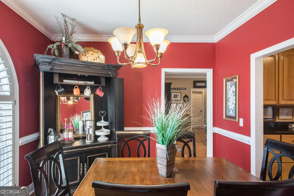 851 Carriage LN Waycross, GA 31503