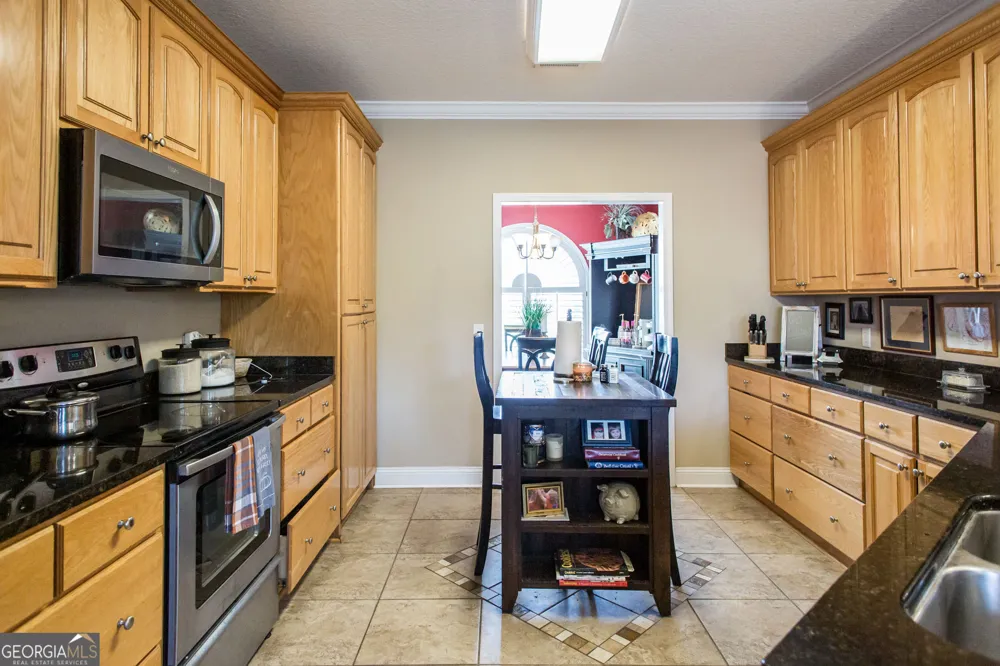 851 Carriage LN Waycross, GA 31503