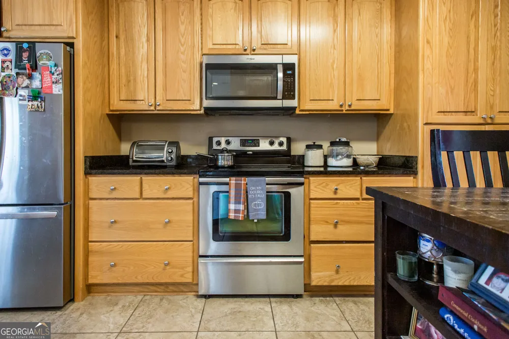 851 Carriage LN Waycross, GA 31503