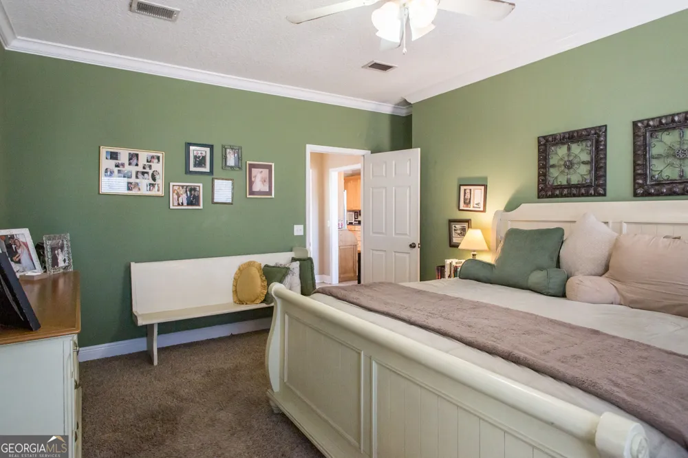 851 Carriage LN Waycross, GA 31503
