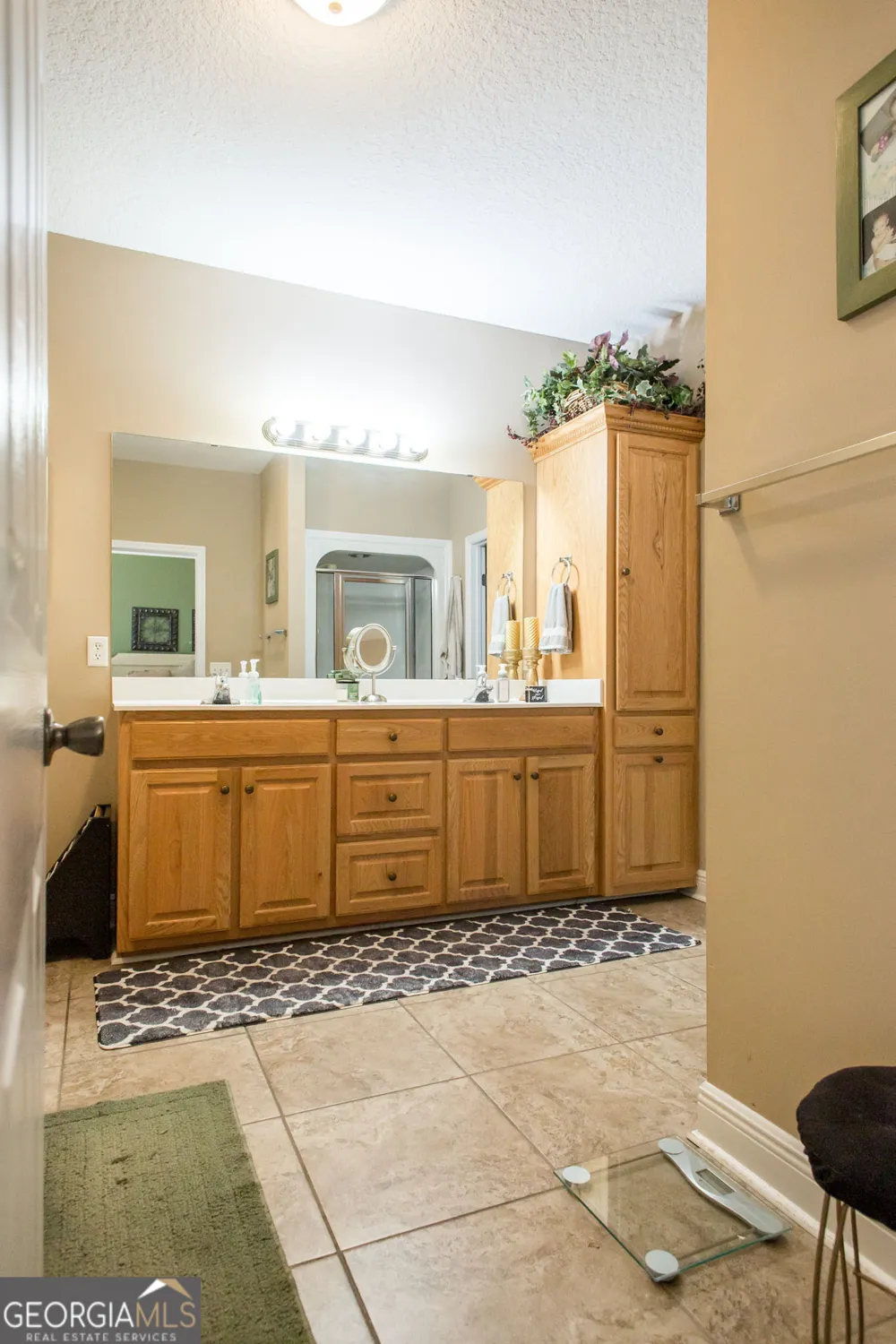 851 Carriage LN Waycross, GA 31503
