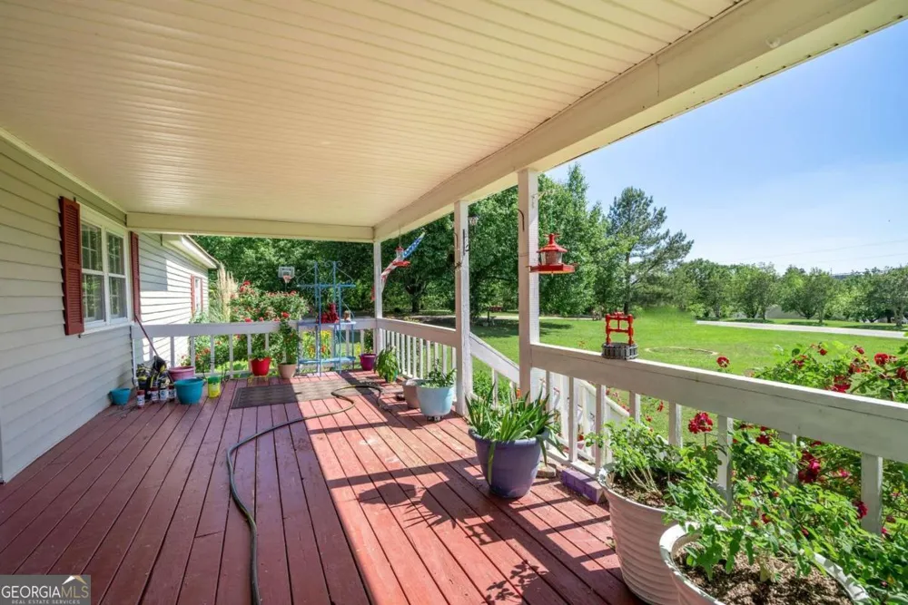 1020 Twin Rivers RD Greensboro, GA 30642