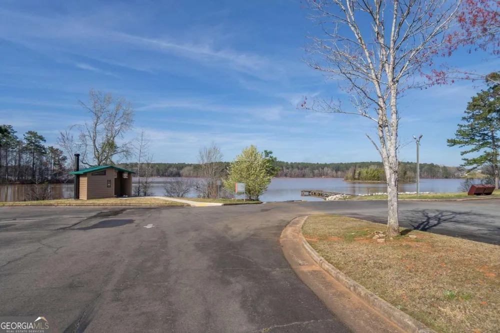 1020 Twin Rivers RD Greensboro, GA 30642