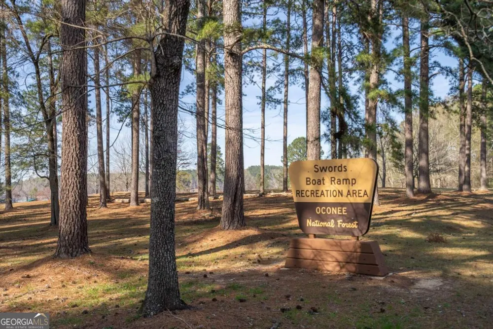 1020 Twin Rivers RD Greensboro, GA 30642