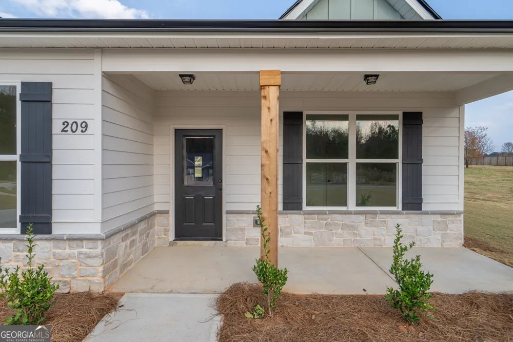 209 Squirrel RUN Good Hope, GA 30641