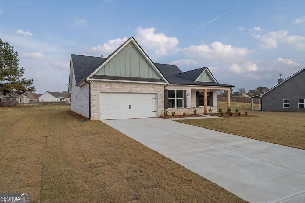 209 Squirrel RUN Good Hope, GA 30641