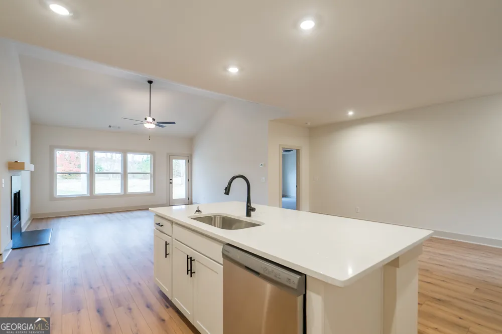 209 Squirrel RUN Good Hope, GA 30641