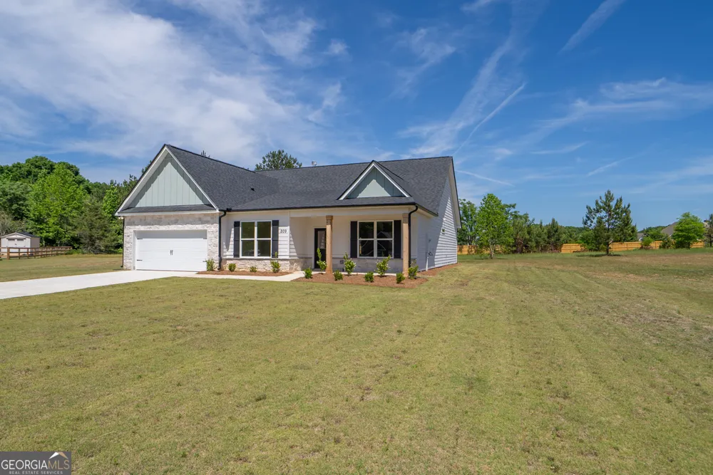209 Squirrel RUN Good Hope, GA 30641