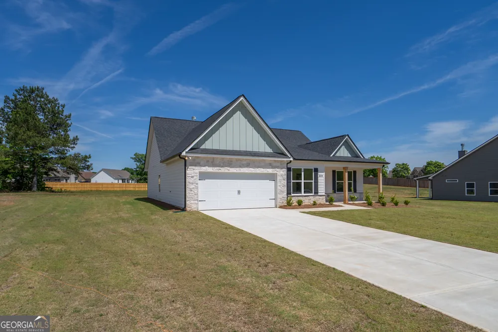 209 Squirrel RUN Good Hope, GA 30641