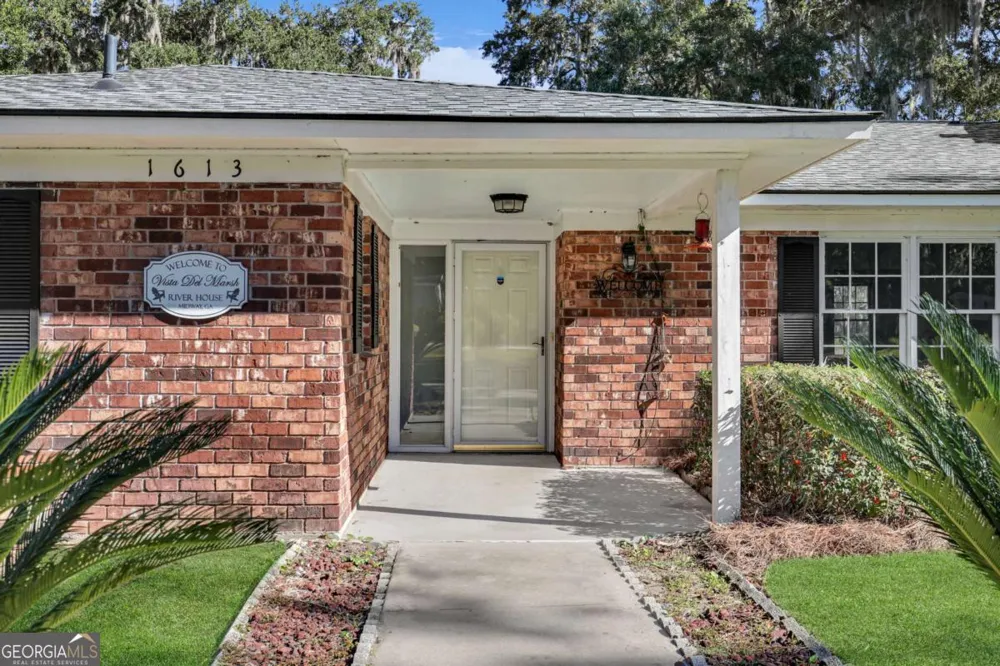 1613 Lake DR Midway, GA 31320
