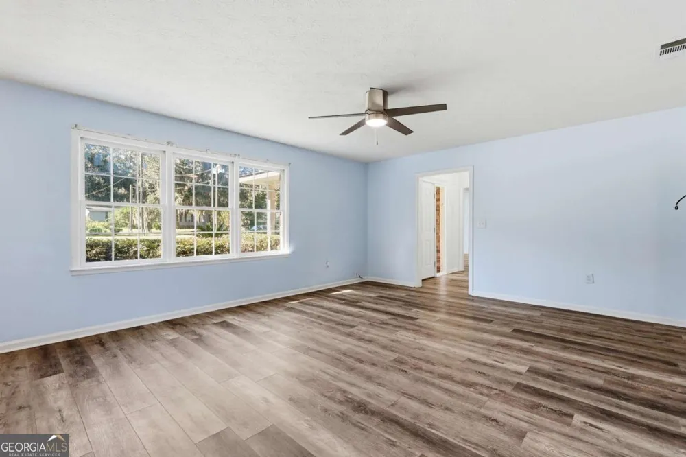 1613 Lake DR Midway, GA 31320