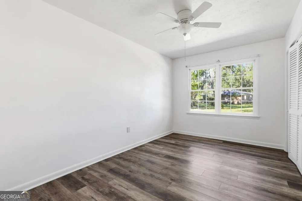 1613 Lake DR Midway, GA 31320